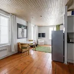 Light-filled Near Old Town & - Free Parking - Close To Port Daire *