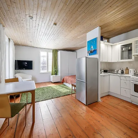 Light-filled Near Old Town & - Free Parking - Close To Port Tallinn