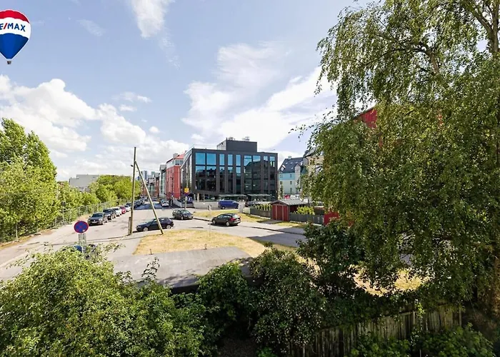 Lägenhet Cozy Near Port & Old Town With Free Parking! Tallinn